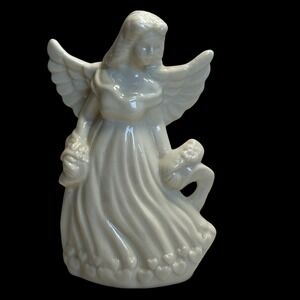Cream Ceramic Angel Figurine Holding Flowers Hearts Nativity Religious Decor Vtg